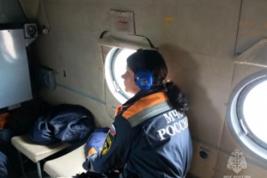Спасатели ведут поиски двух рыбаков в Татарском проливе Предоставлено пресс-службой ГУ МЧС России по Хабаровскому краю